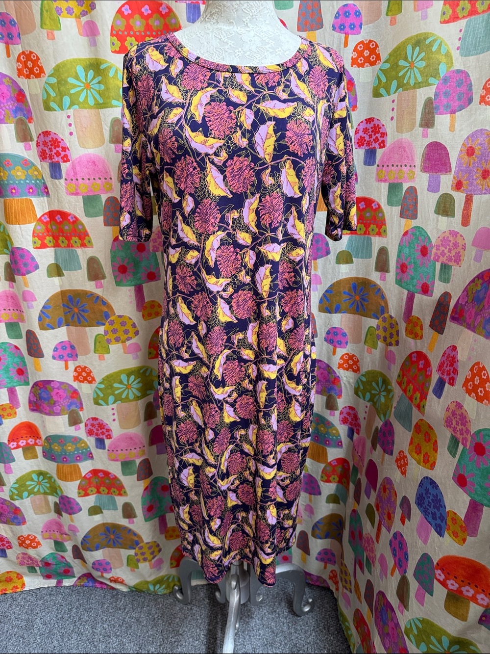 LuLaRoe S/S Floral Dress. Large